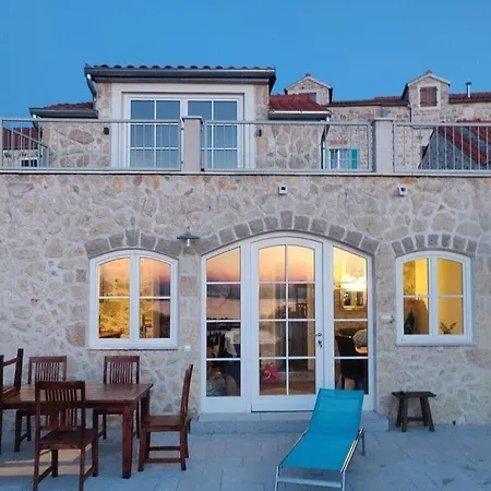 Sunrisehouse Hvar Prázdninový dům *