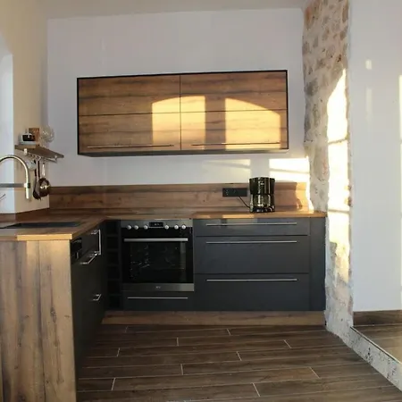 Semesterbostad Sunrisehouse Hvar *