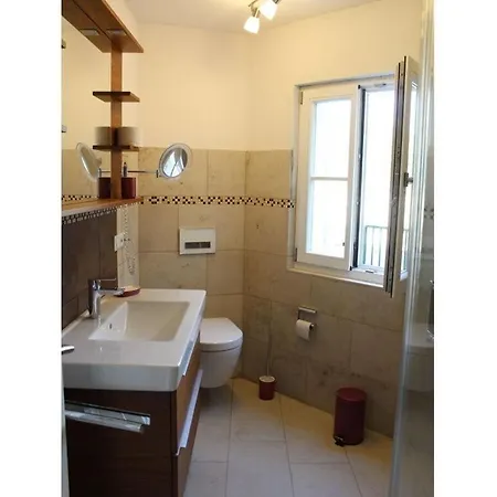 Semesterbostad Sunrisehouse Hvar *