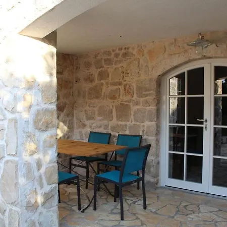 Semesterbostad Sunrisehouse Hvar